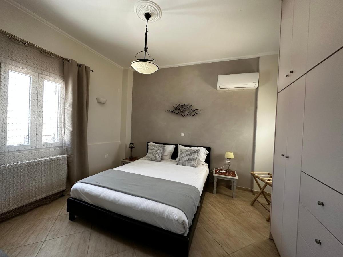 Veldi Art - Kamari Beach Apartment 산토리니 외부 사진