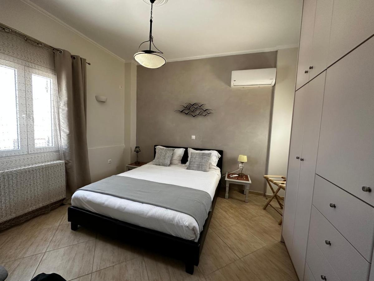 Veldi Art - Kamari Beach Apartment 산토리니 외부 사진