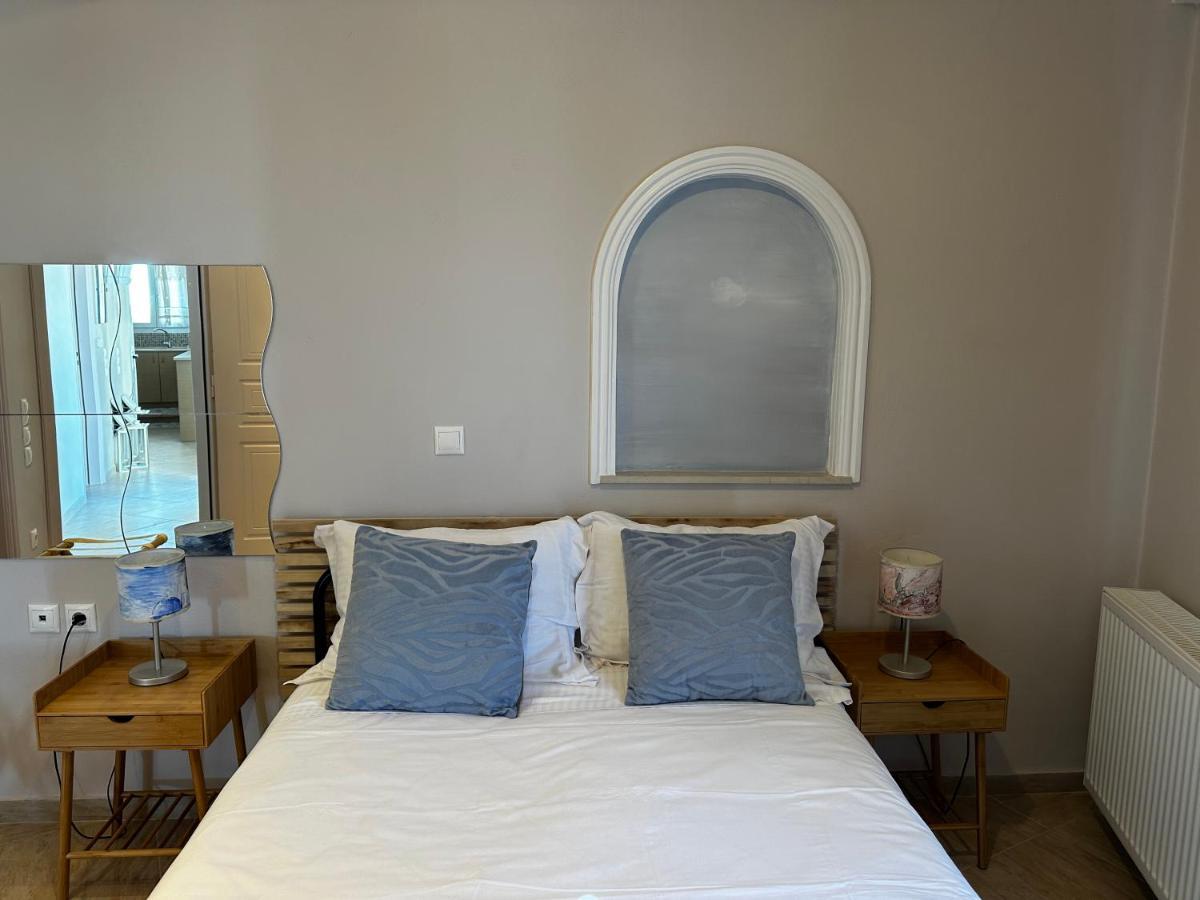 Veldi Art - Kamari Beach Apartment 산토리니 외부 사진