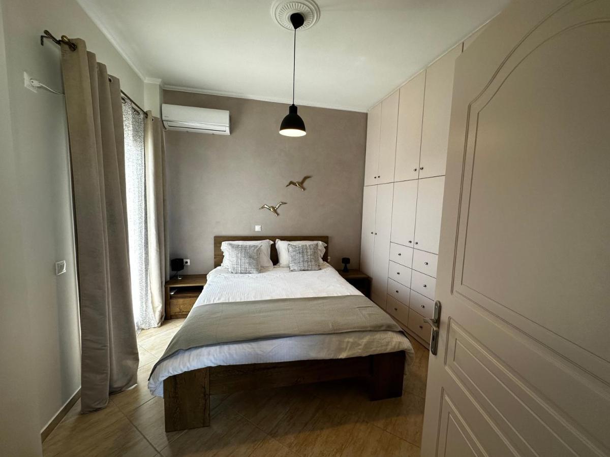 Veldi Art - Kamari Beach Apartment 산토리니 외부 사진