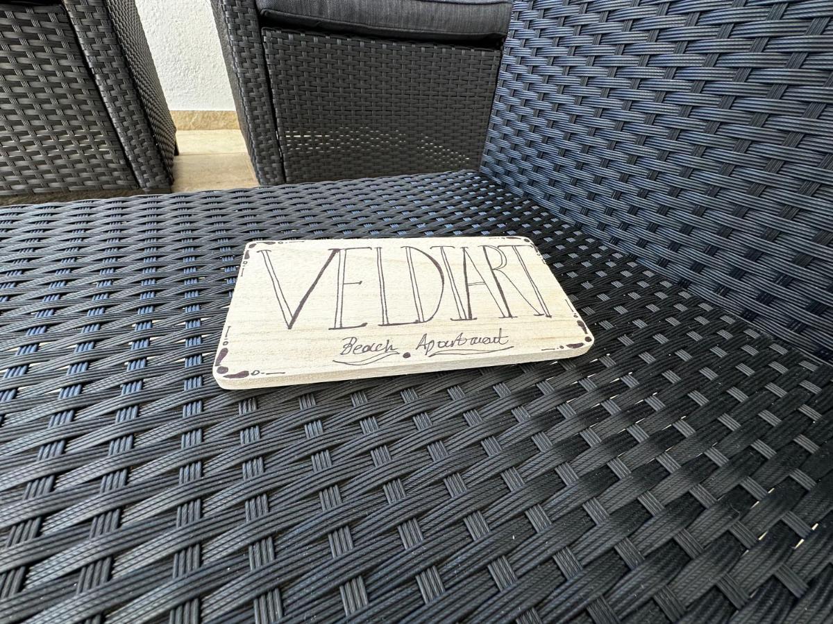 Veldi Art - Kamari Beach Apartment 산토리니 외부 사진
