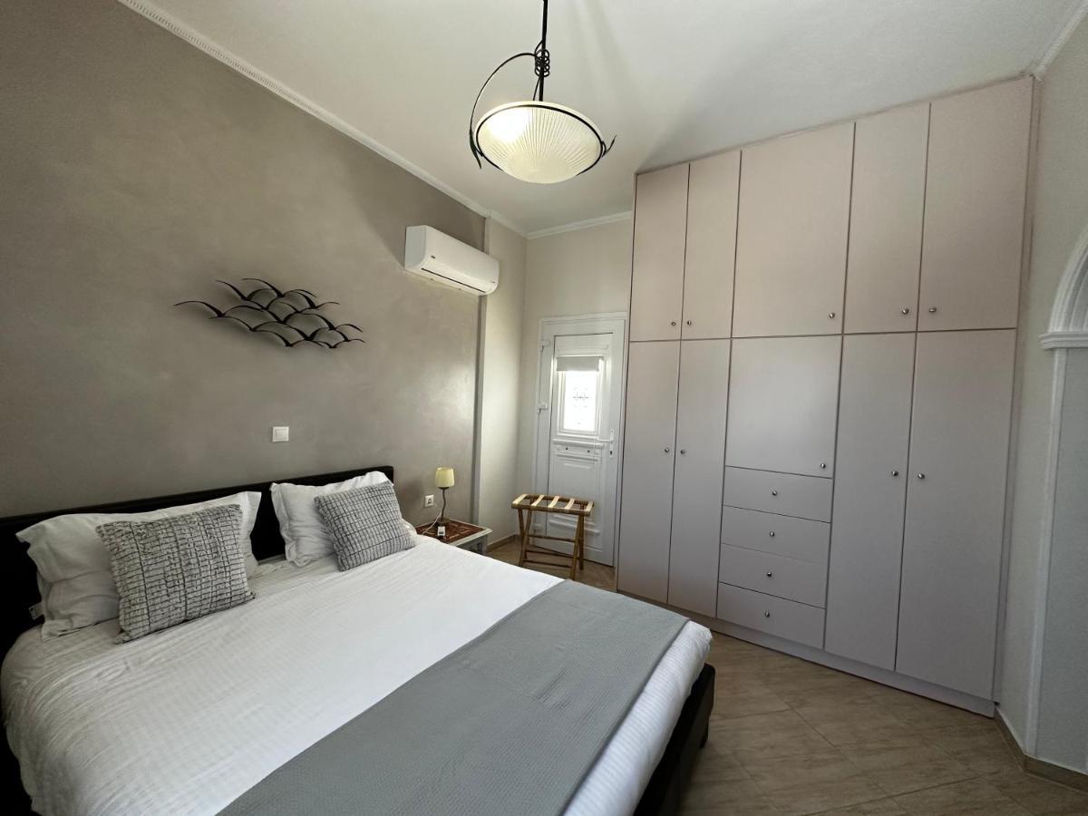 Veldi Art - Kamari Beach Apartment 산토리니 외부 사진