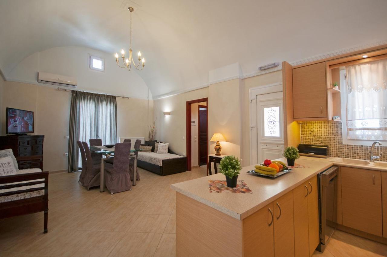Veldi Art - Kamari Beach Apartment 산토리니 외부 사진