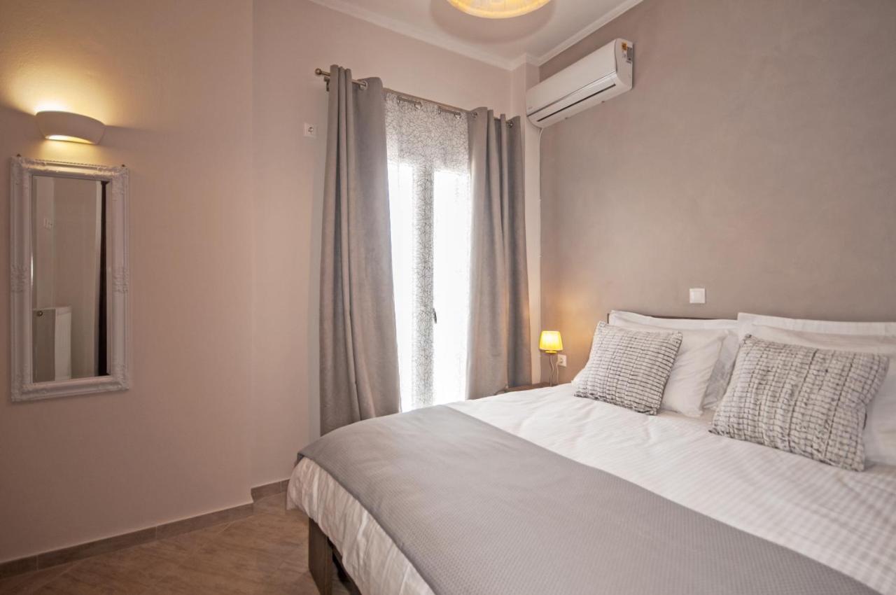 Veldi Art - Kamari Beach Apartment 산토리니 외부 사진
